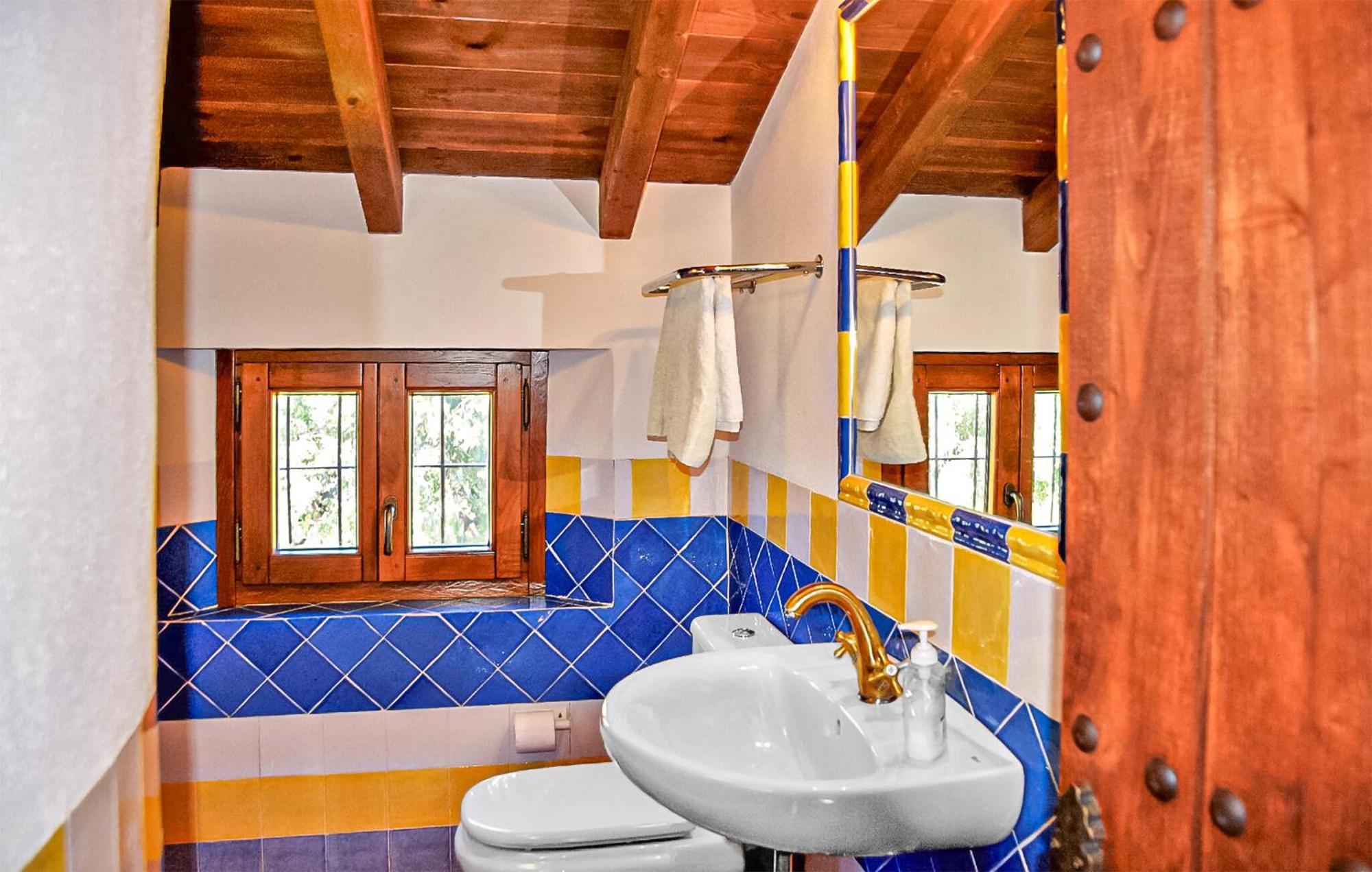 Lovely Home In Cortes De La Frontera With Kitchen ภายนอก รูปภาพ